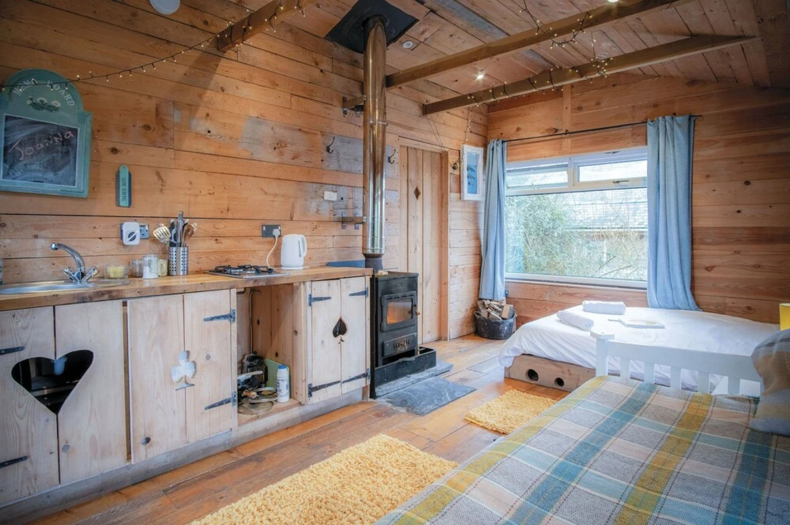 The Hygge Hut - 1 Bed - Freshwest Beach Retreat
