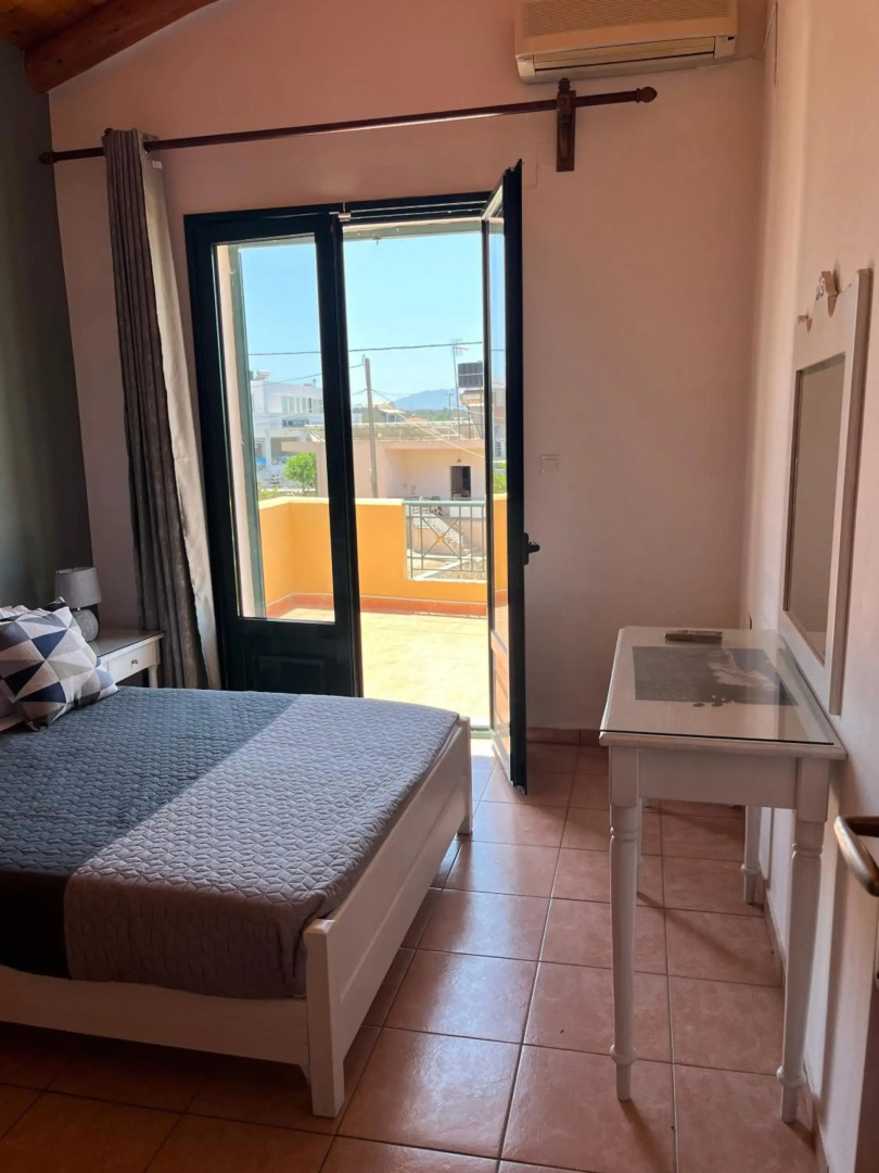 Skandalis Traditional Suites