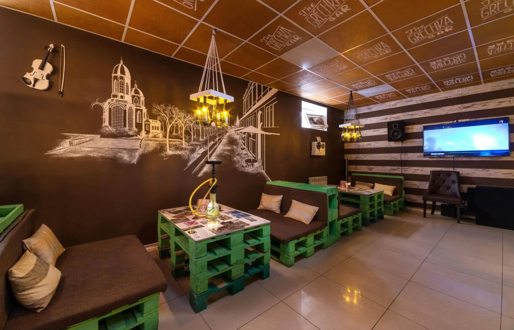 Отель Ambassador Plaza