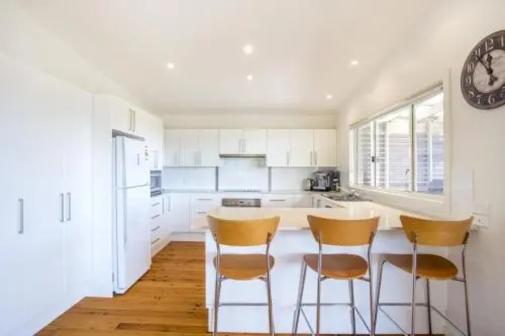 11 Riley St - Stylishly Modern