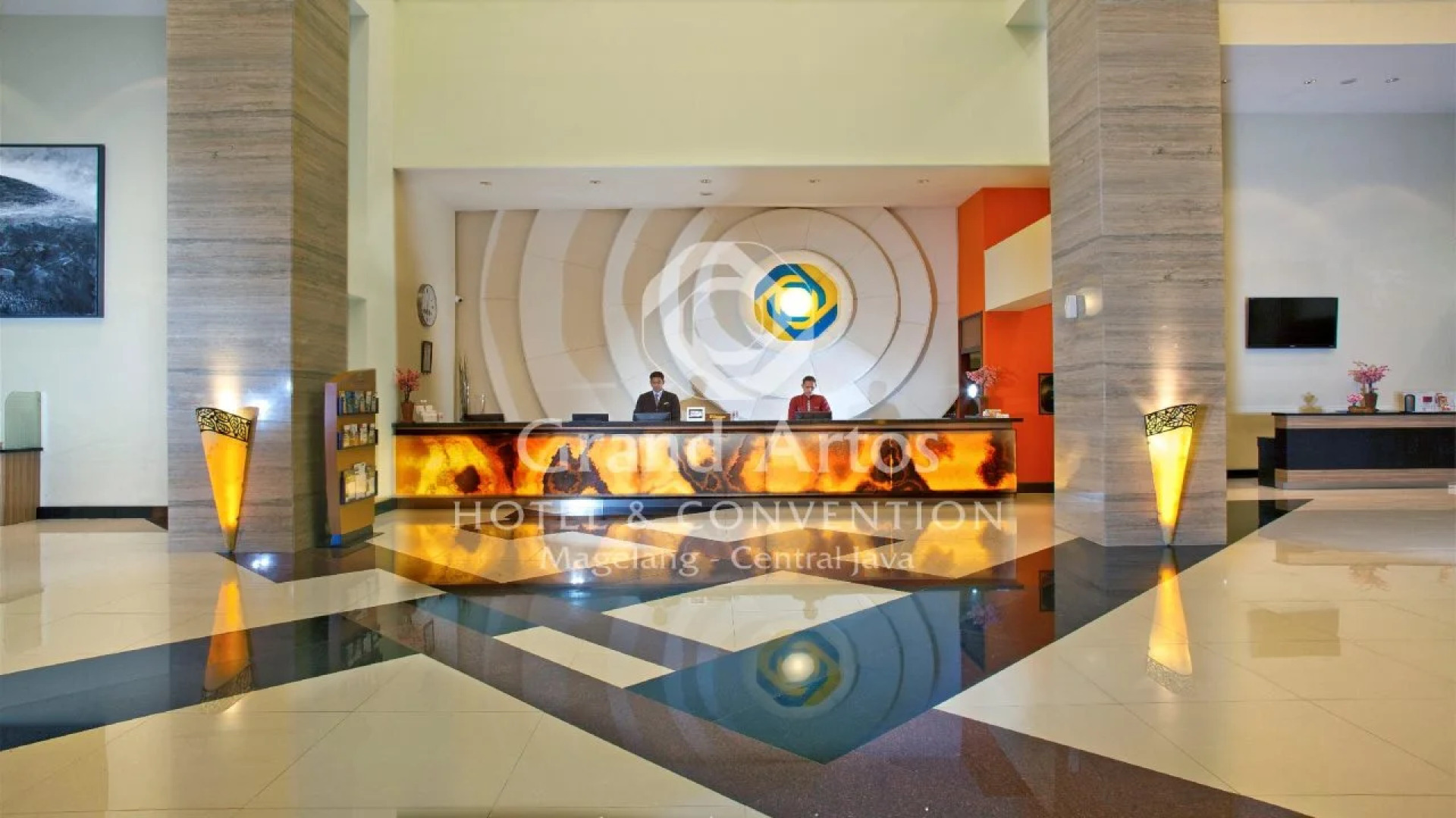Grand Artos Aerowisata Hotel & Convention