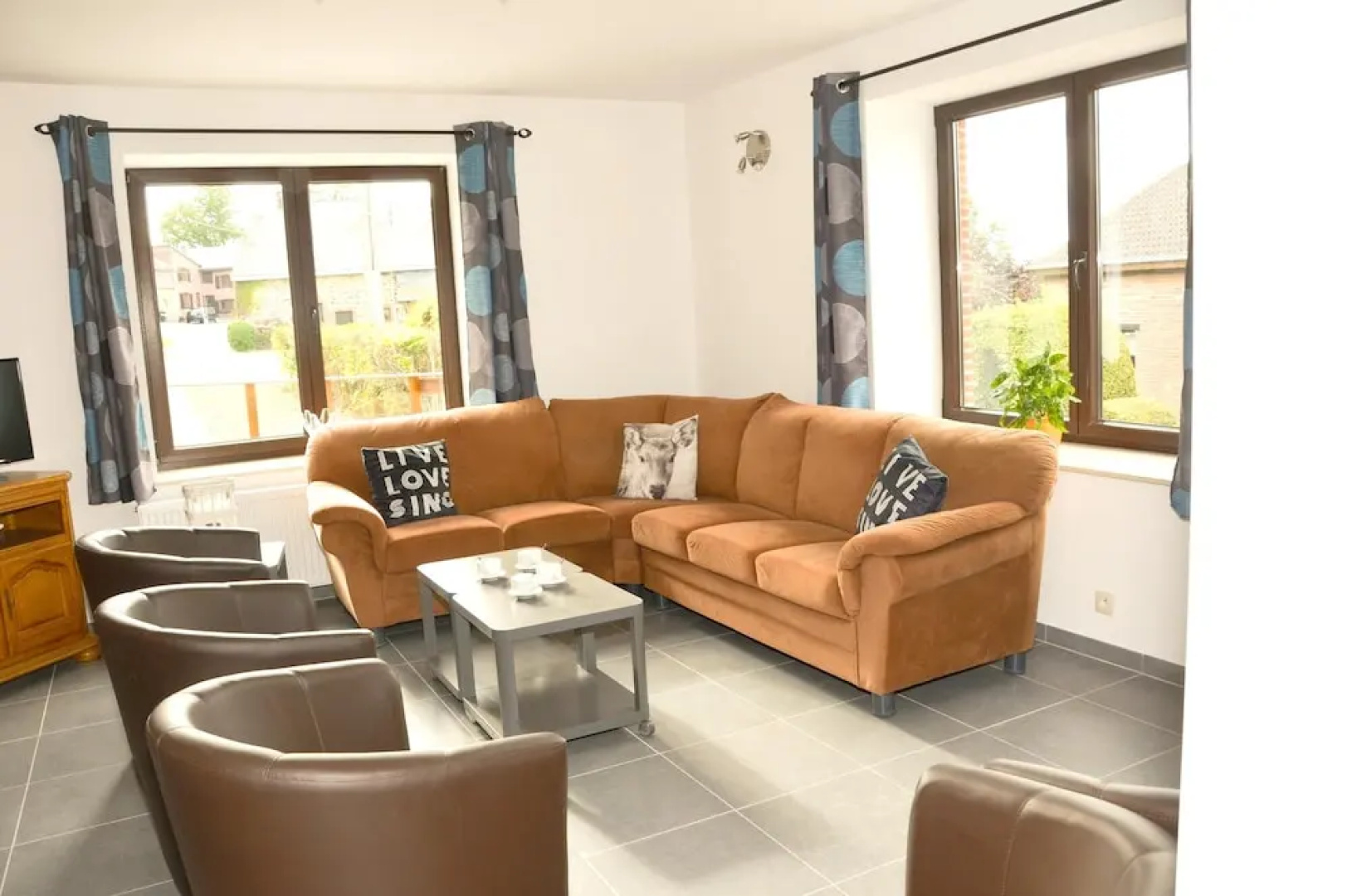 House With 5 Bedrooms in Stavelot, With Wonderful City View and Furnished Garden