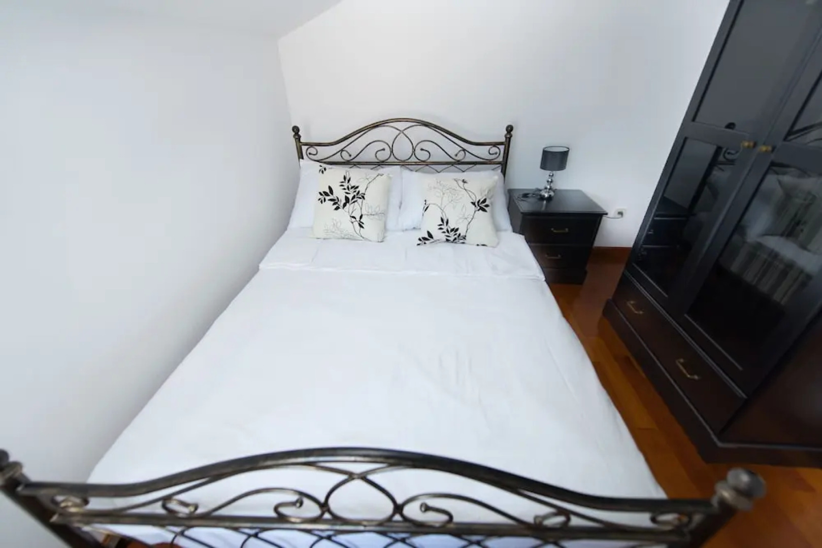 Villa Mediterranean Garden