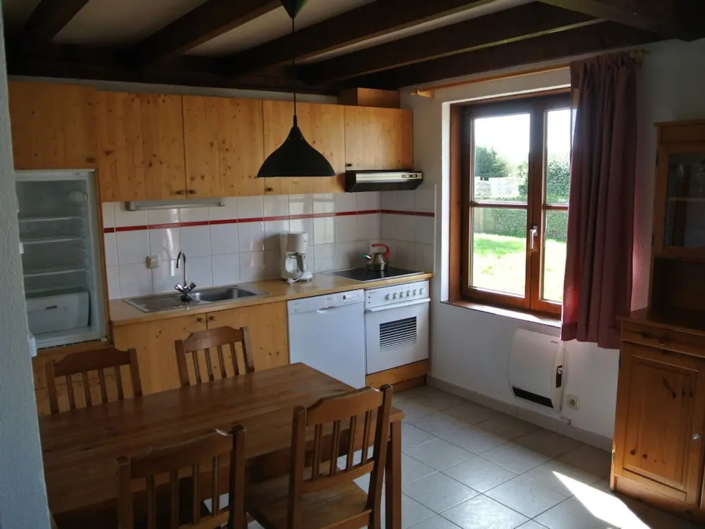 Tidy Cottage With Terrace, not far From De Panne