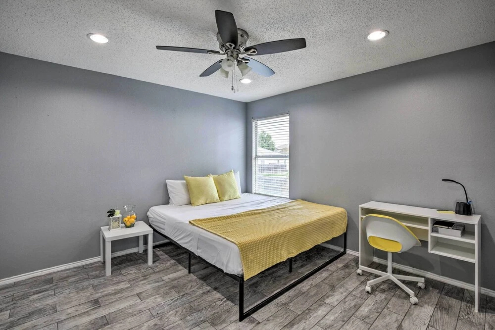 Sleek Rockwall Home Near Dtwn Dallas & Lake!
