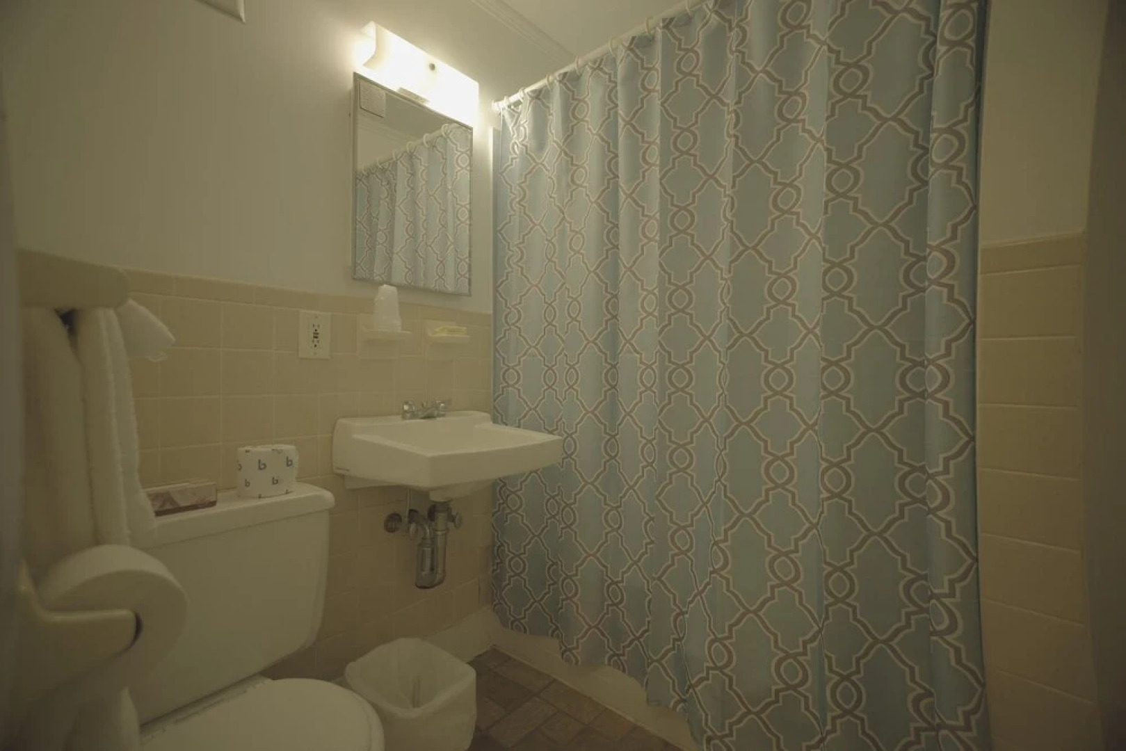 Betty Doon Motor Hotel