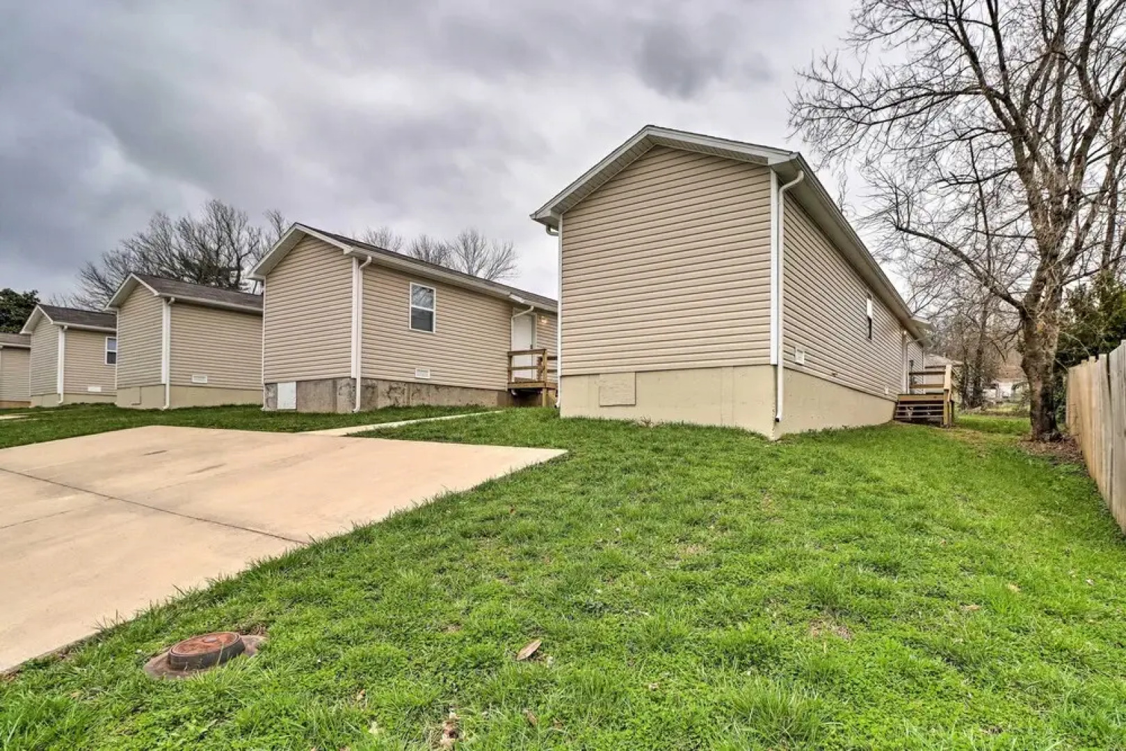 Cozy West Plains Home Near Shopping & Dining!