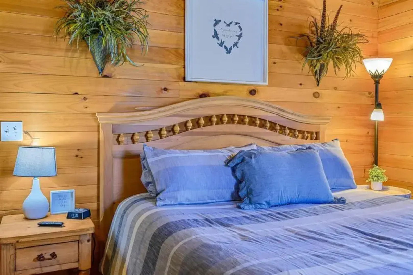 Beautiful View! Log cabin,Fireplace,Hot Tub,Arcade,Pool,Fishing