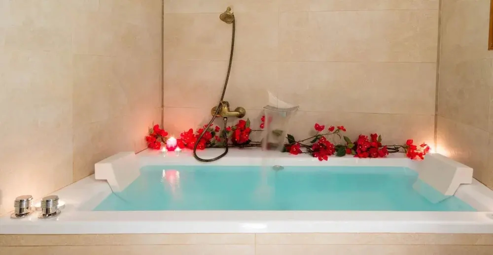 White Rock Villa With Breathtaking Views and Pool