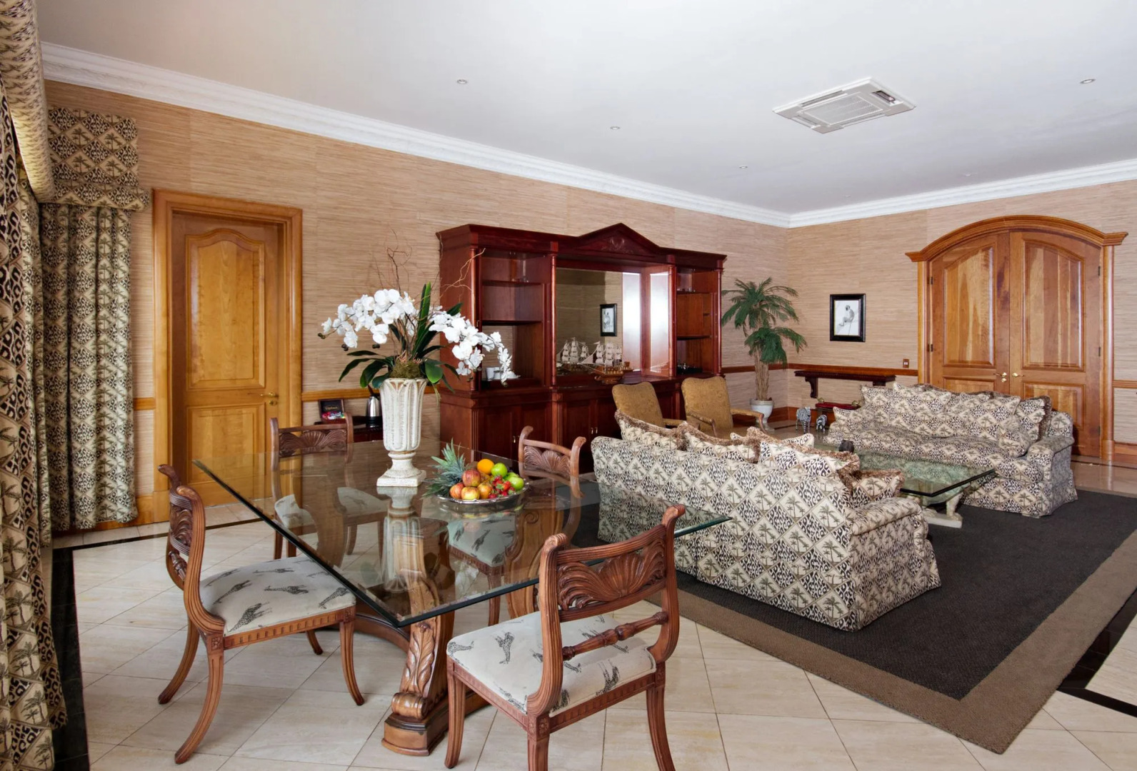 Apogee Boutique Hotel & Spa