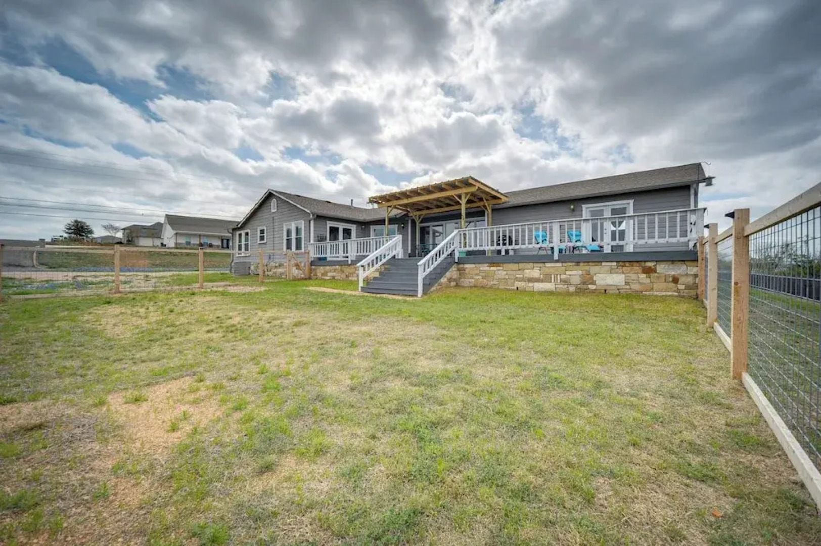 Pet-friendly Texas Retreat w/ Deck & Gas Grill!