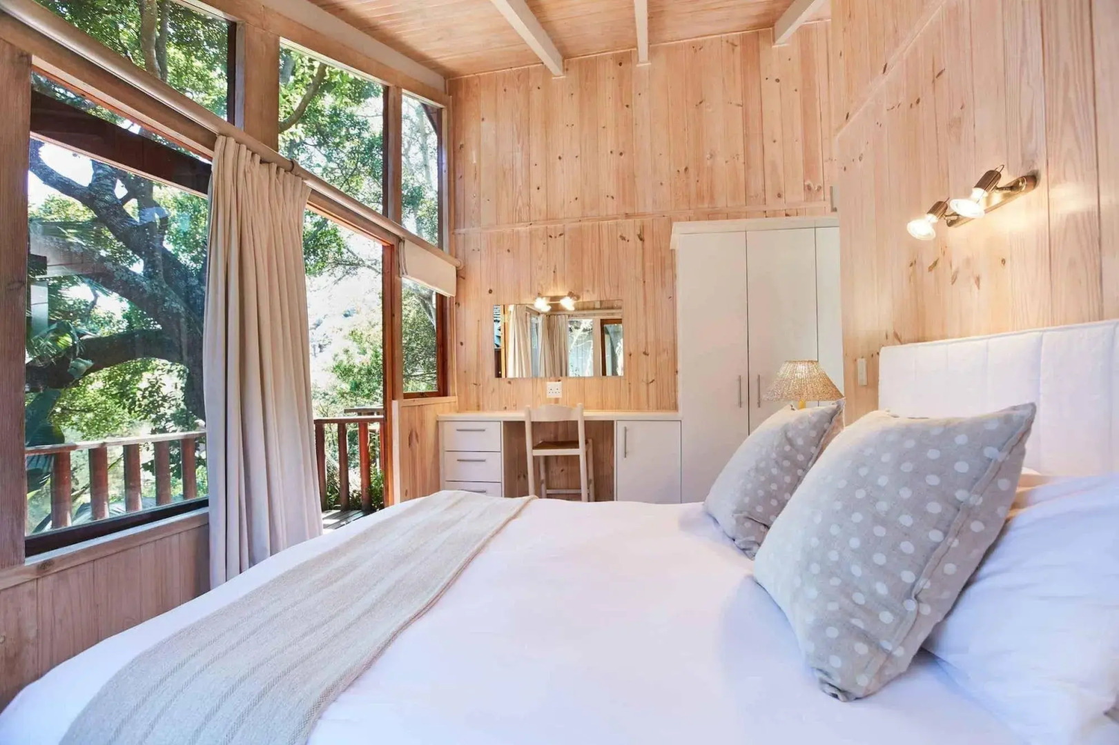 Under Milkwood Resort