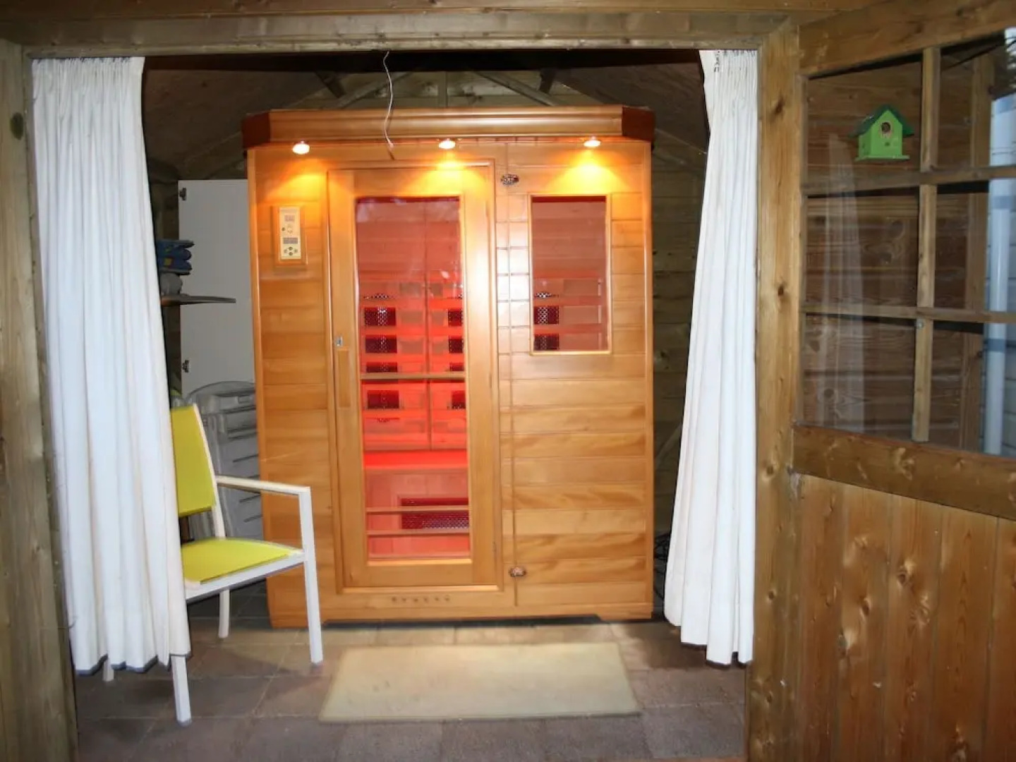 Enticing Bungalow in Uden With Sauna