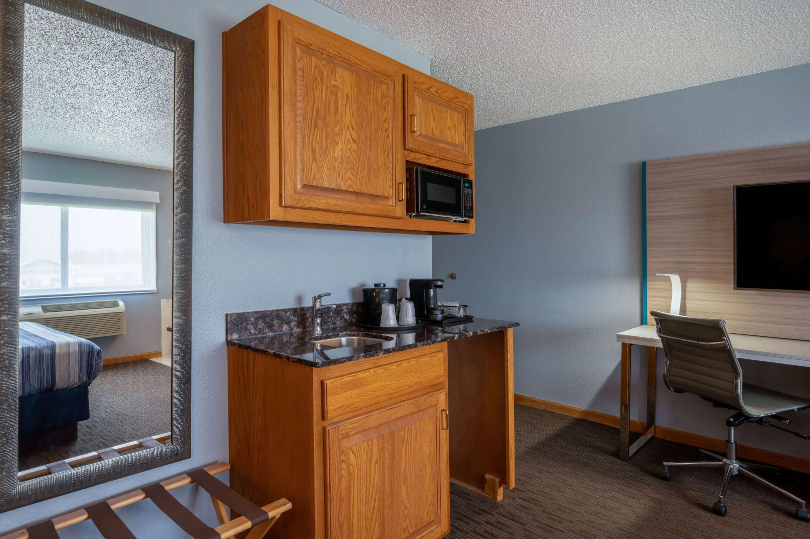 AmericInn by Wyndham Eau Claire