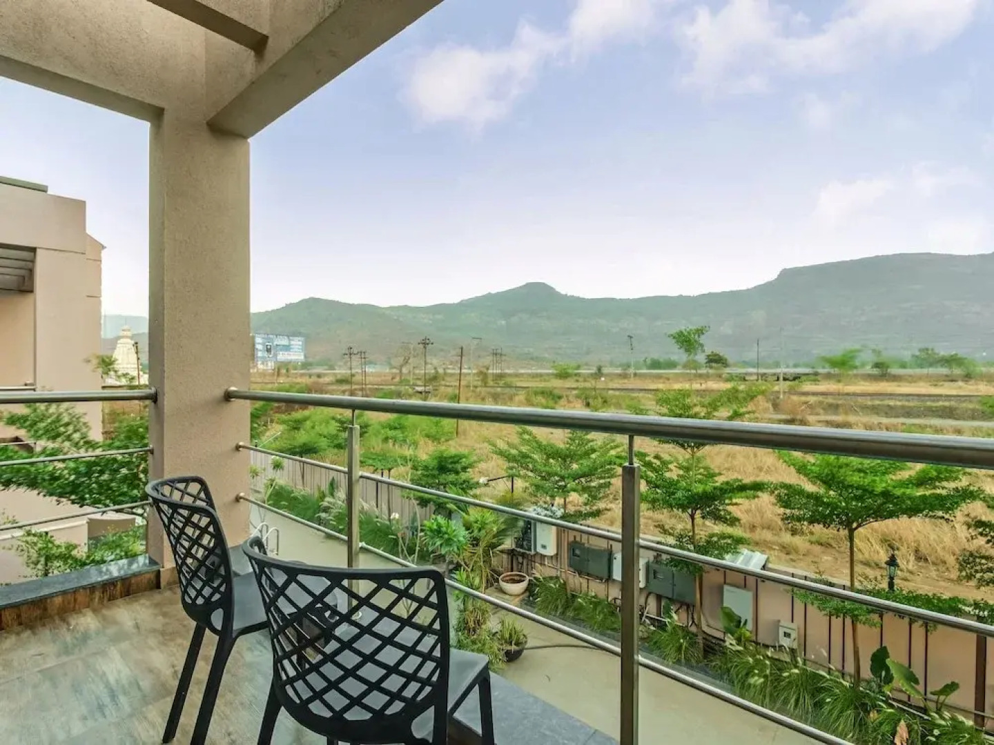 OYO 13628 Sorina Hillside Resort