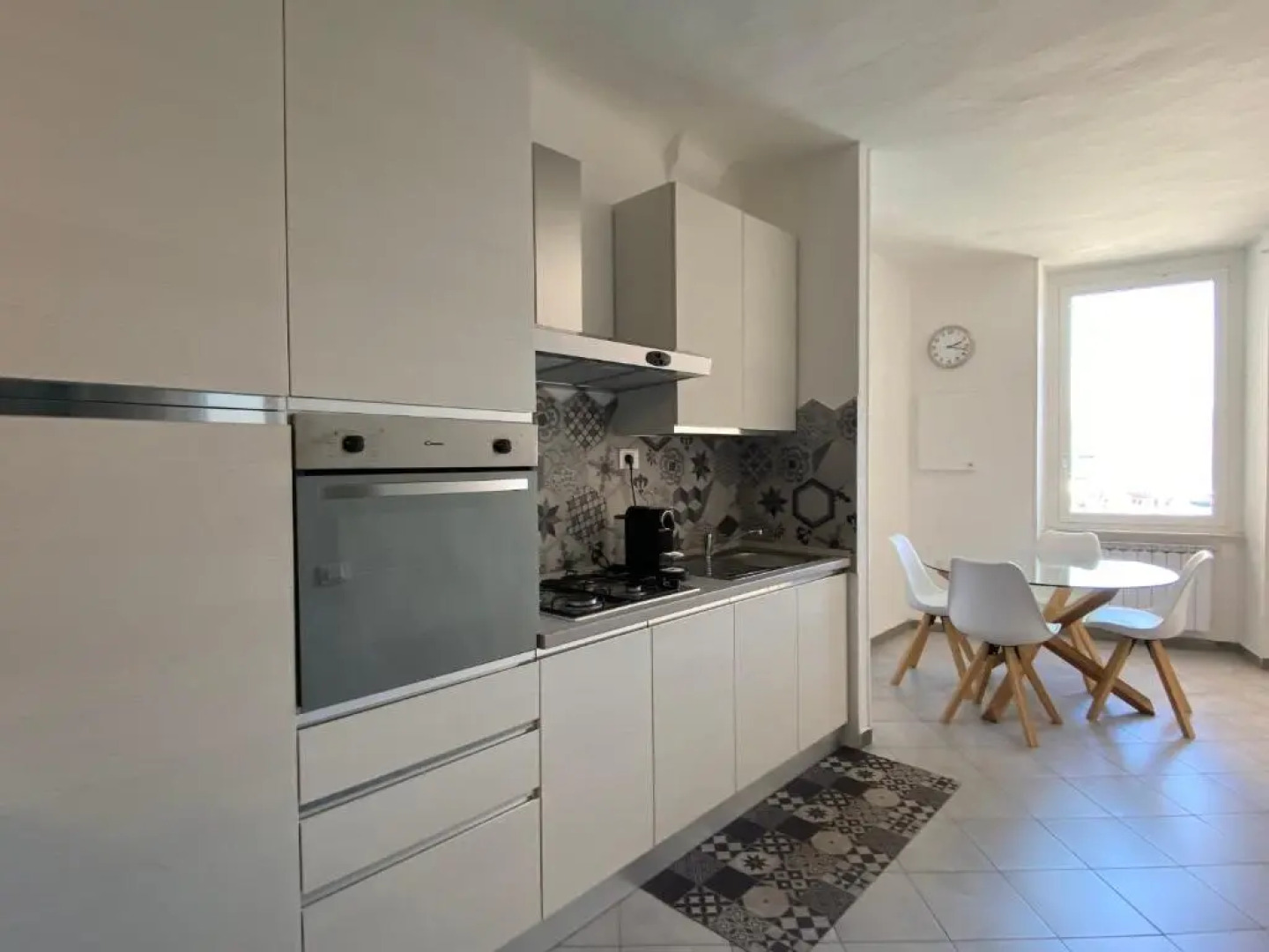 SEA VIEW APARTMENT in front of the sea