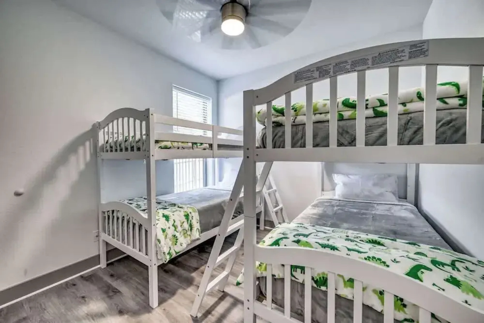 Upscale 5BR Home on Lake Travis/hottub/lake Views