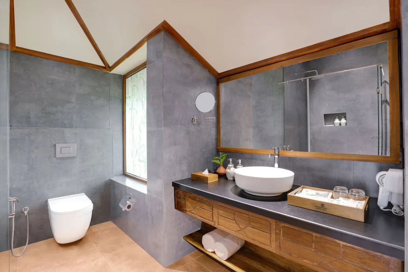 Lemon Tree Wildlife Resort Kanha