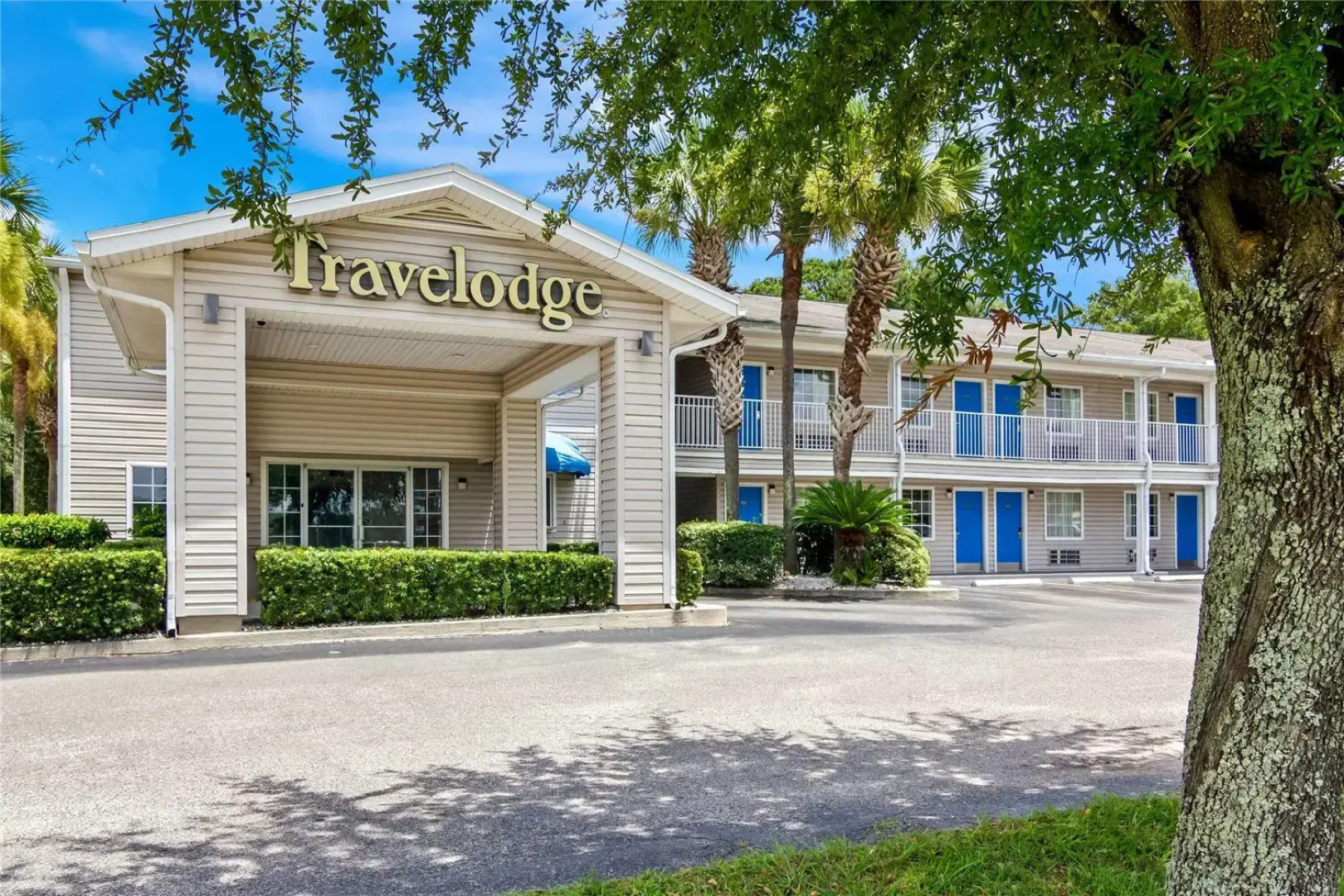 Travelodge Suites by Wyndham MacClenny/I-10
