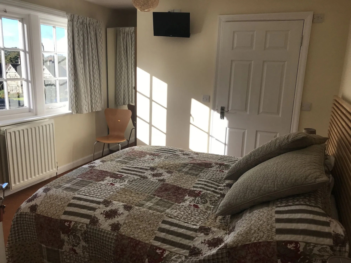 Ford Village Bed & Breakfast