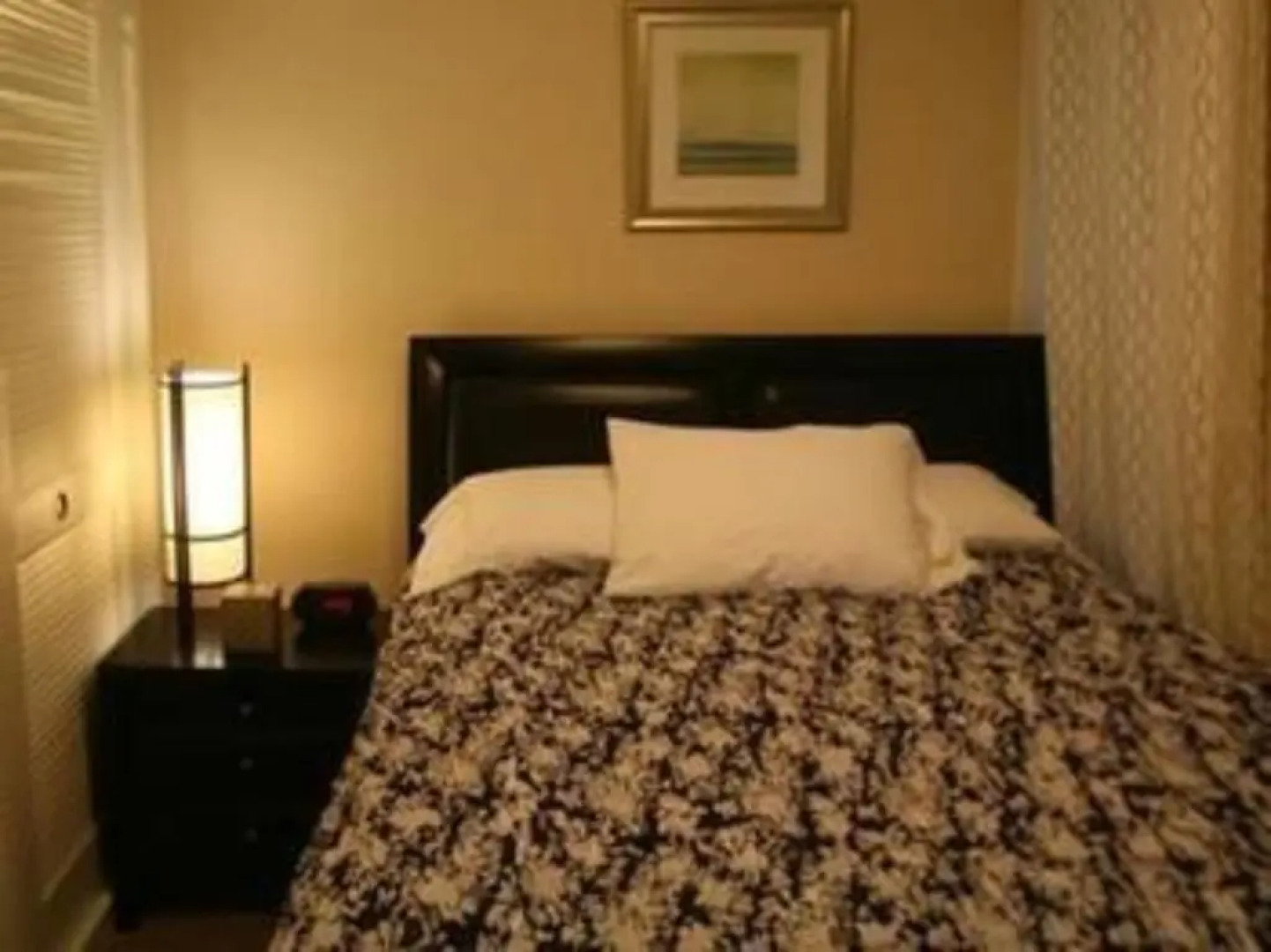 Roscoe Village Guesthouse