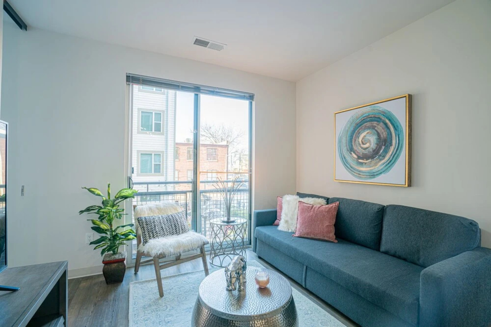 Washington DC Luxury Suites by H