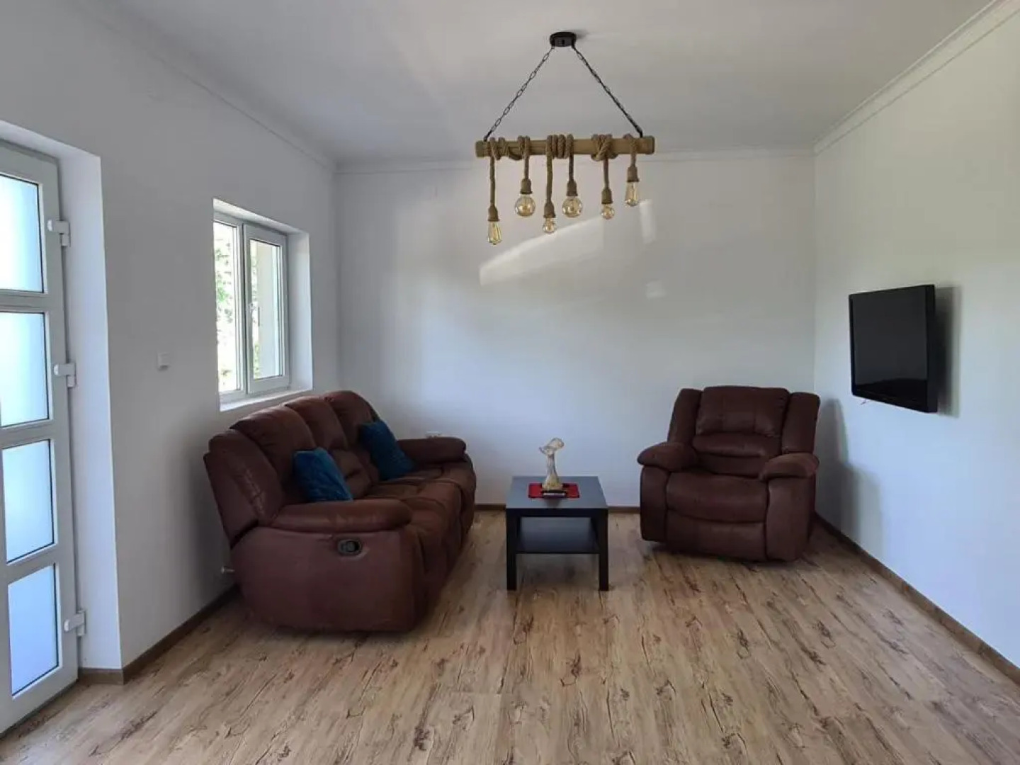 Mountain View 2 - ciubar