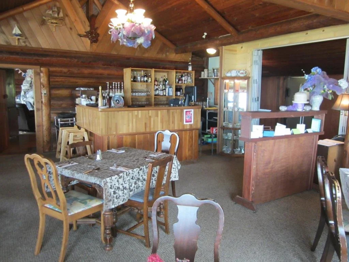 The Surf Lodge and Pub