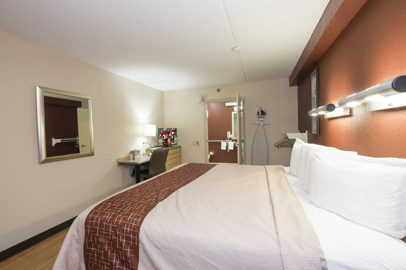 Red Roof Inn Cincinnati - Sharonville