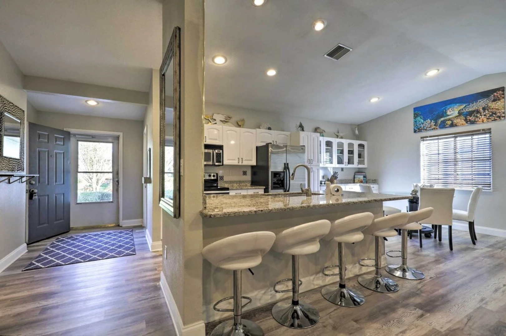 Near Beaches & Dining: Palm Harbor Gem w/ Pool