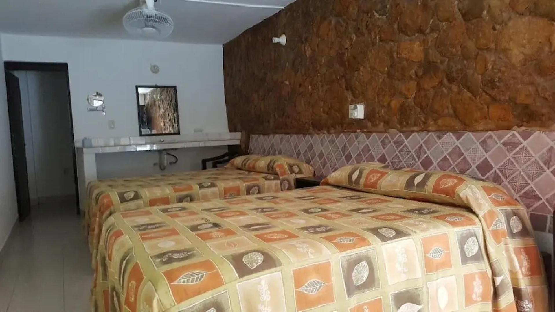 Hotel La Quinta Avenida