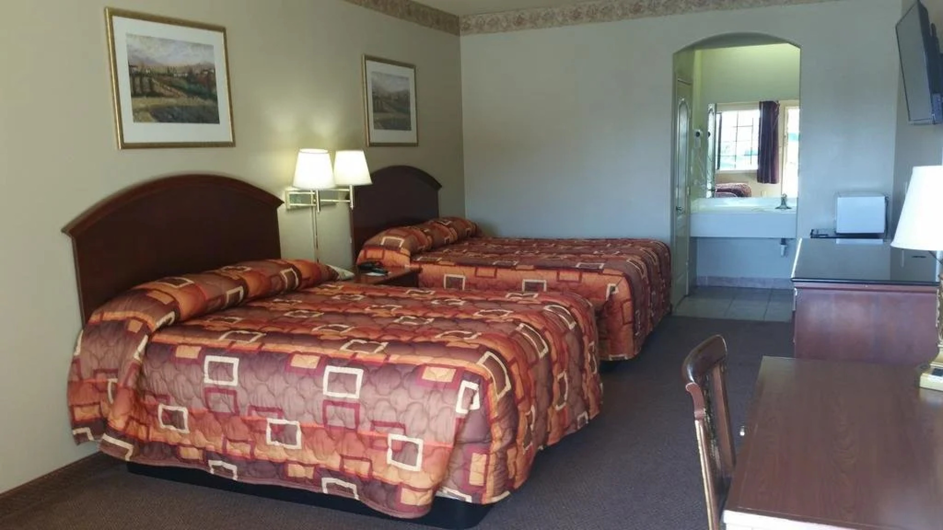 Los Fresnos Inn and Suites