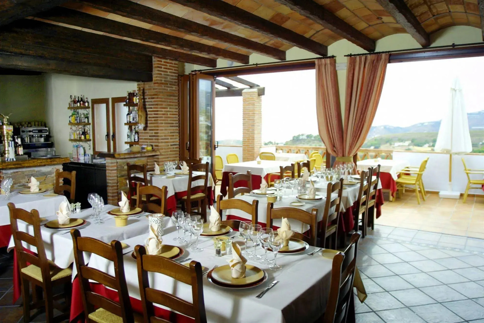 Hotel Rural Almazara