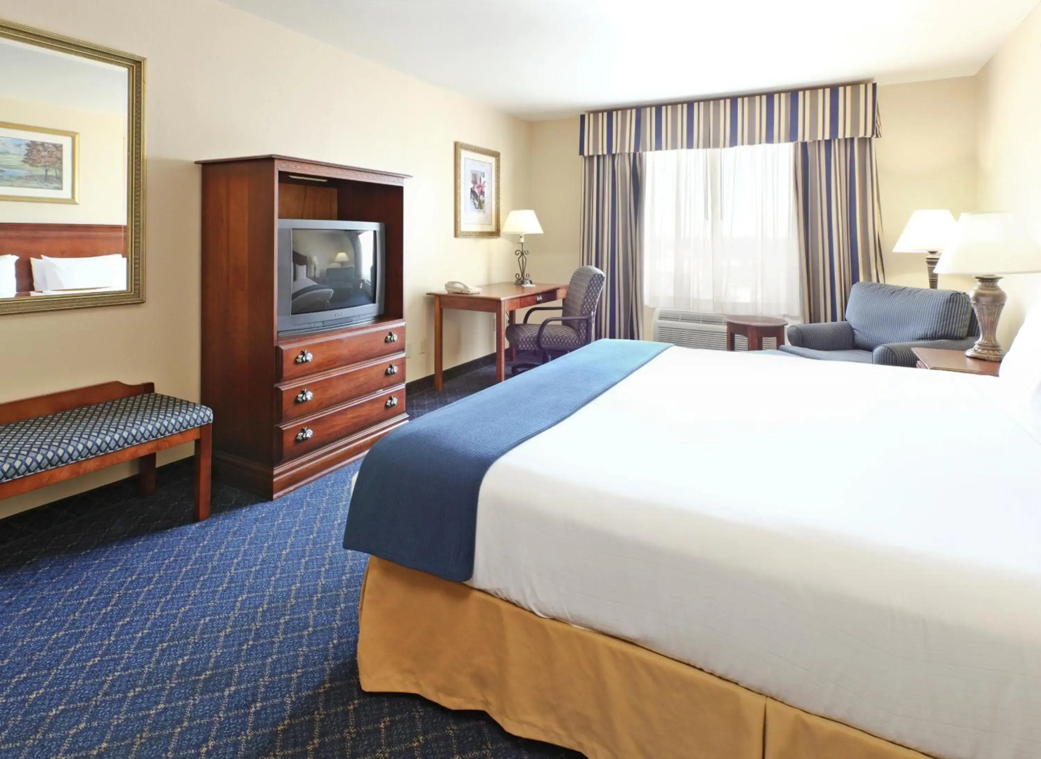 Holiday Inn Express Hotel & Suites Mountain Home by IHG