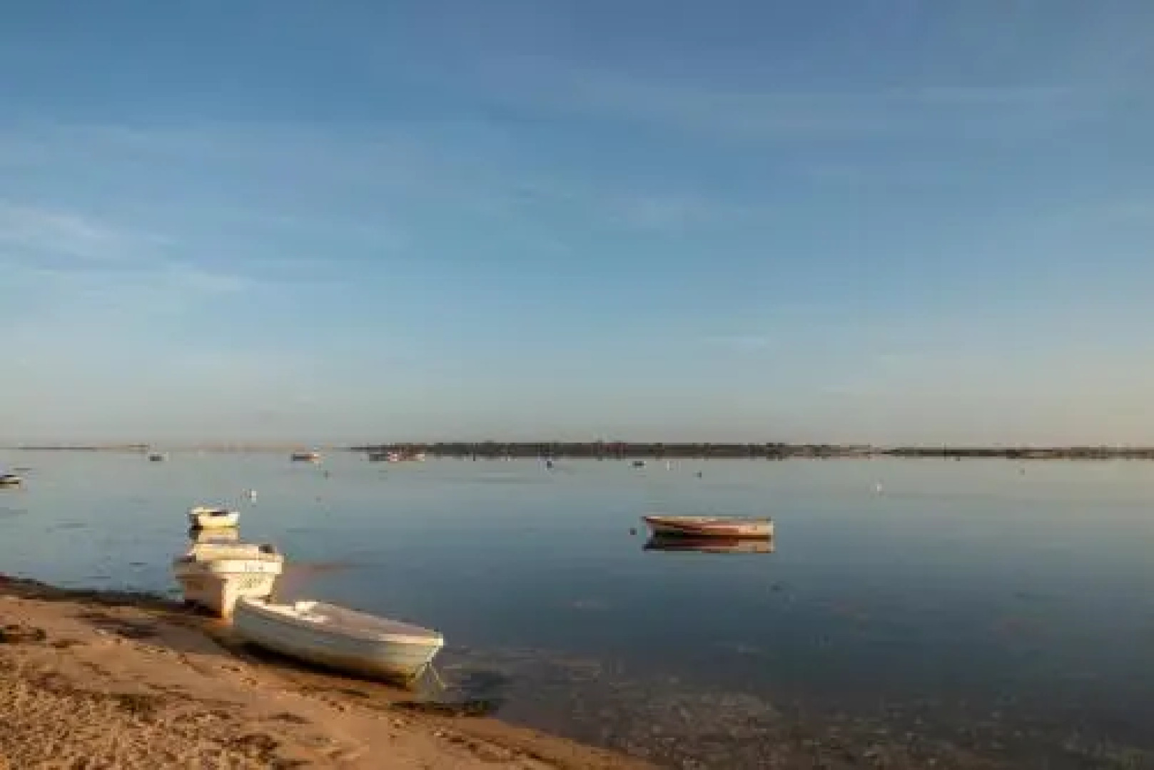 Fabrica Beach Apartments