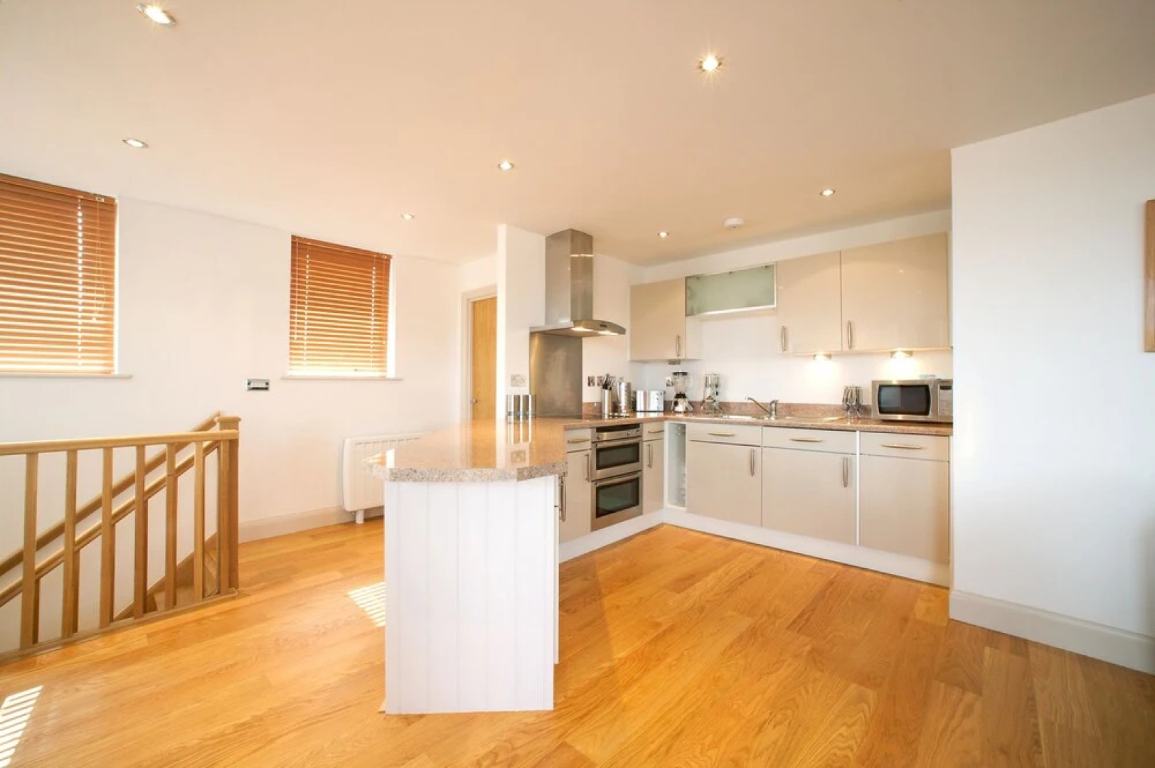 Pelican House By Esa