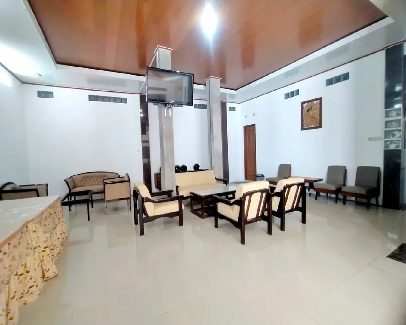 RedDoorz Syariah near Alun Alun Temanggung