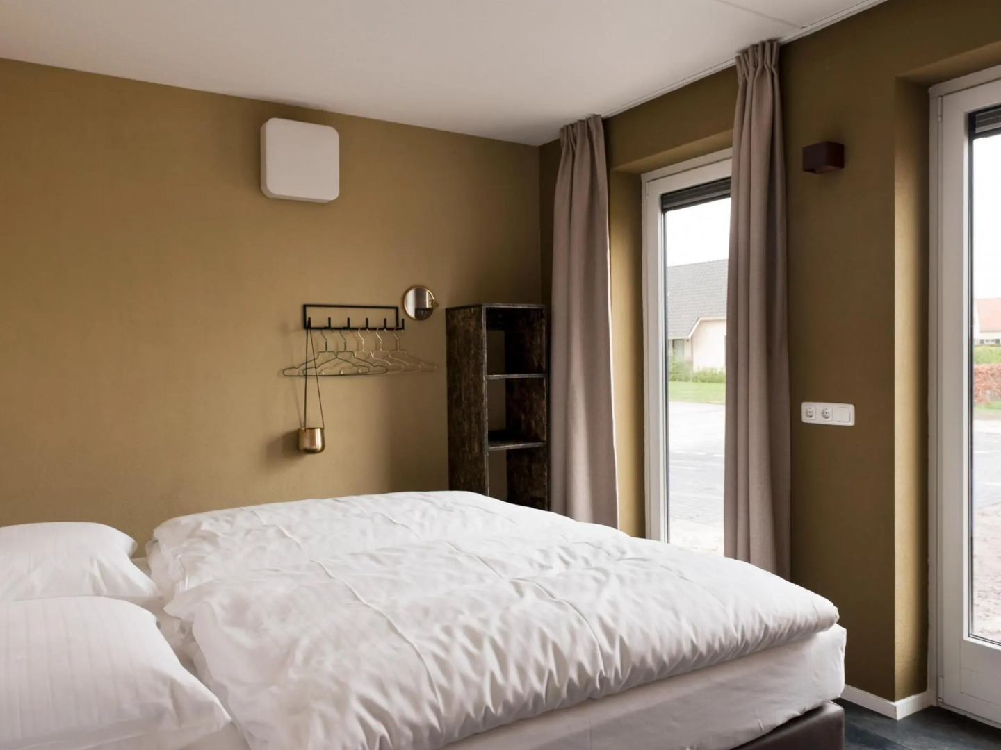 Luxurious group home with hot tub in Vlagtwedde