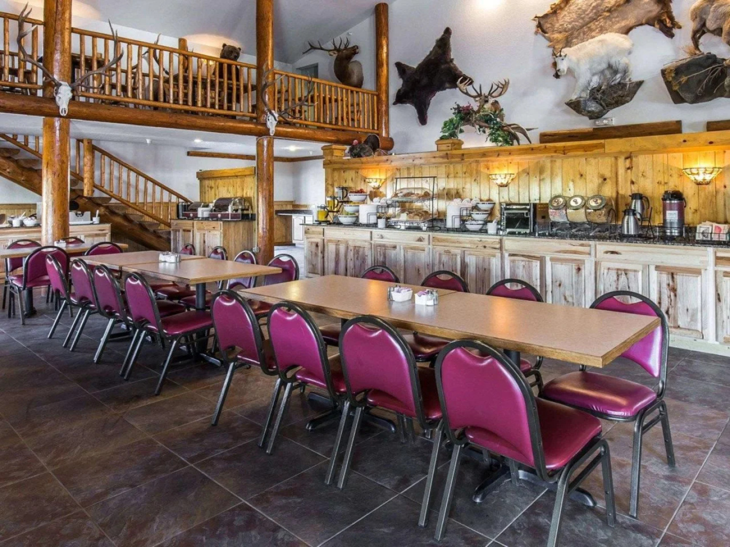 Antler Lodge - Gardiner MT