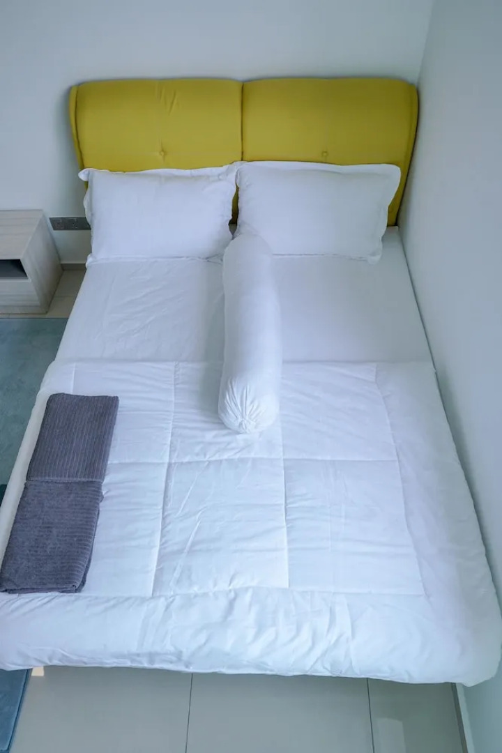 The Khailily's Guest