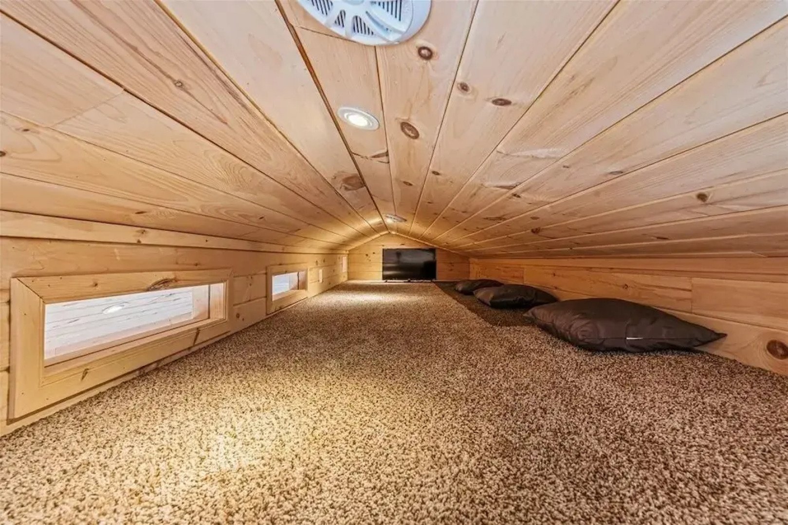 Pocono Scandinavian Cottage 2 Bedroom Cottage by RedAwning