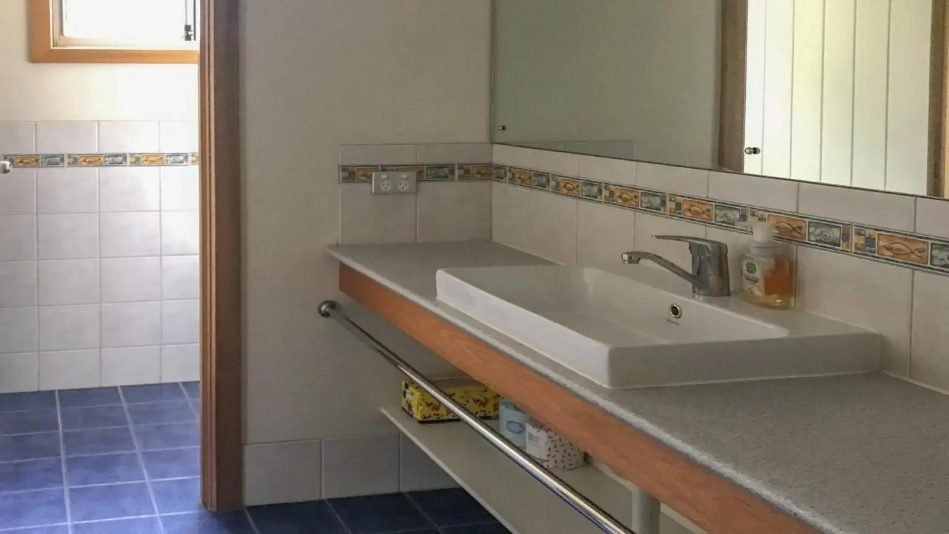 Rest A Shore Coffin Bay