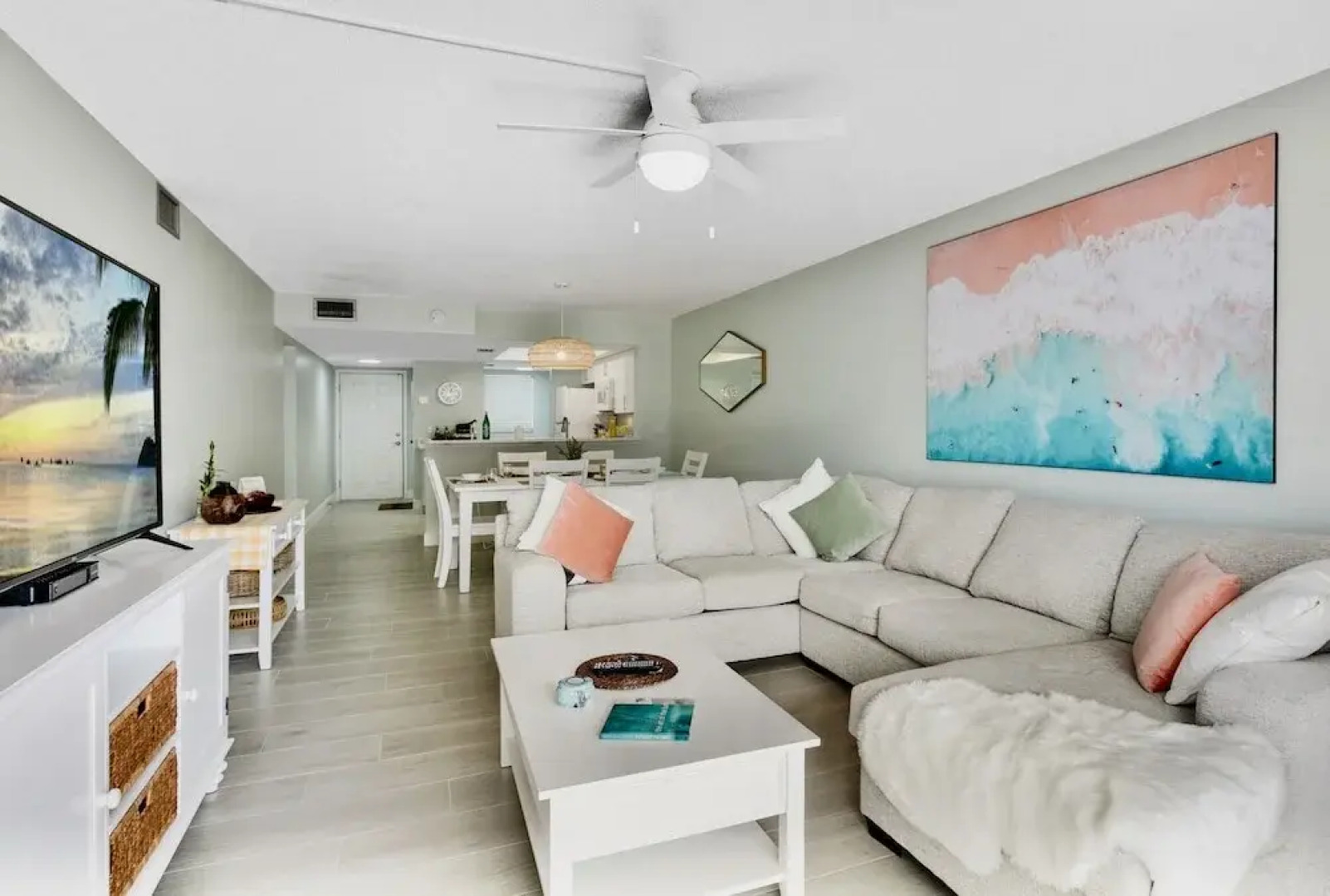 Spanish Main by Happy Palm Stays