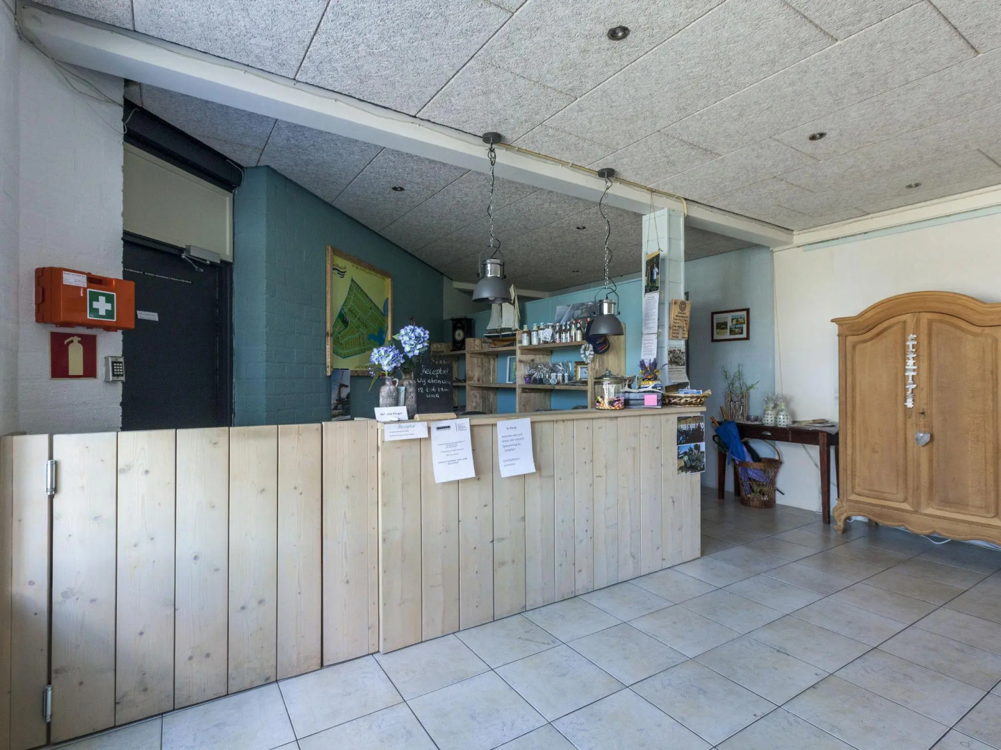 Heavenly Chalet in Sint Annaland with Terrace, Garden, BBQ