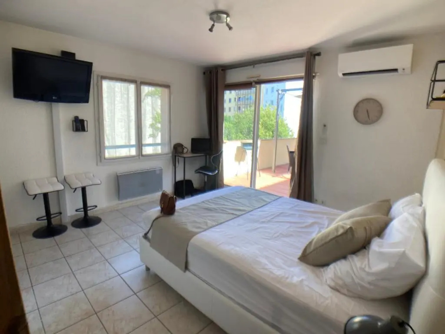 Studio Climatisé et Grande Terrasse Tarbes Centre