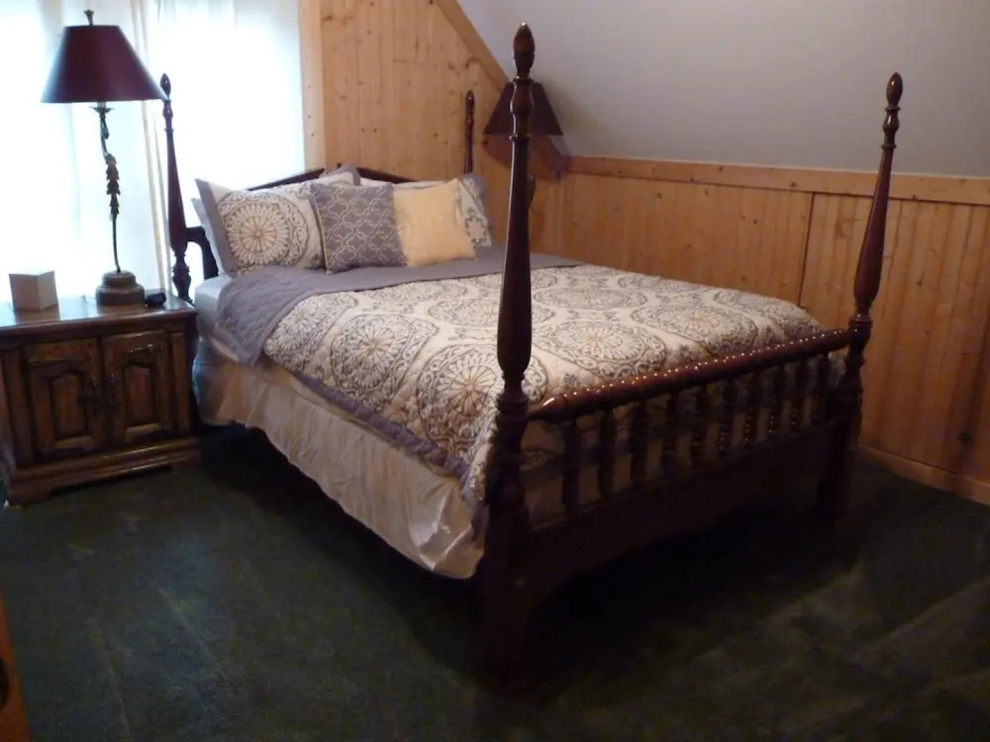 Horseshow Hideaway – Pet Friendly Cabin, 7 Minutes to TIEC