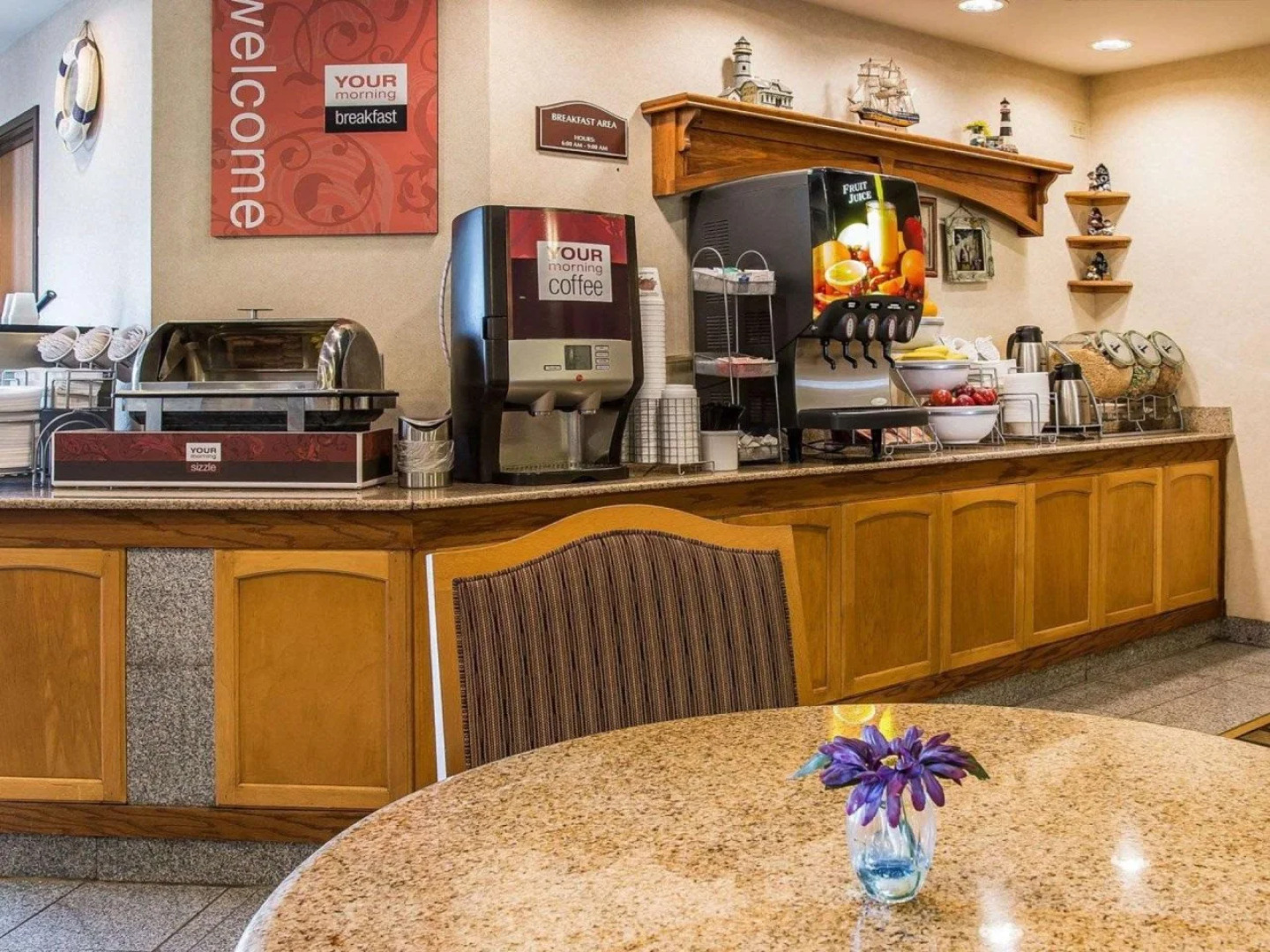 Comfort Suites South Haven near I-96