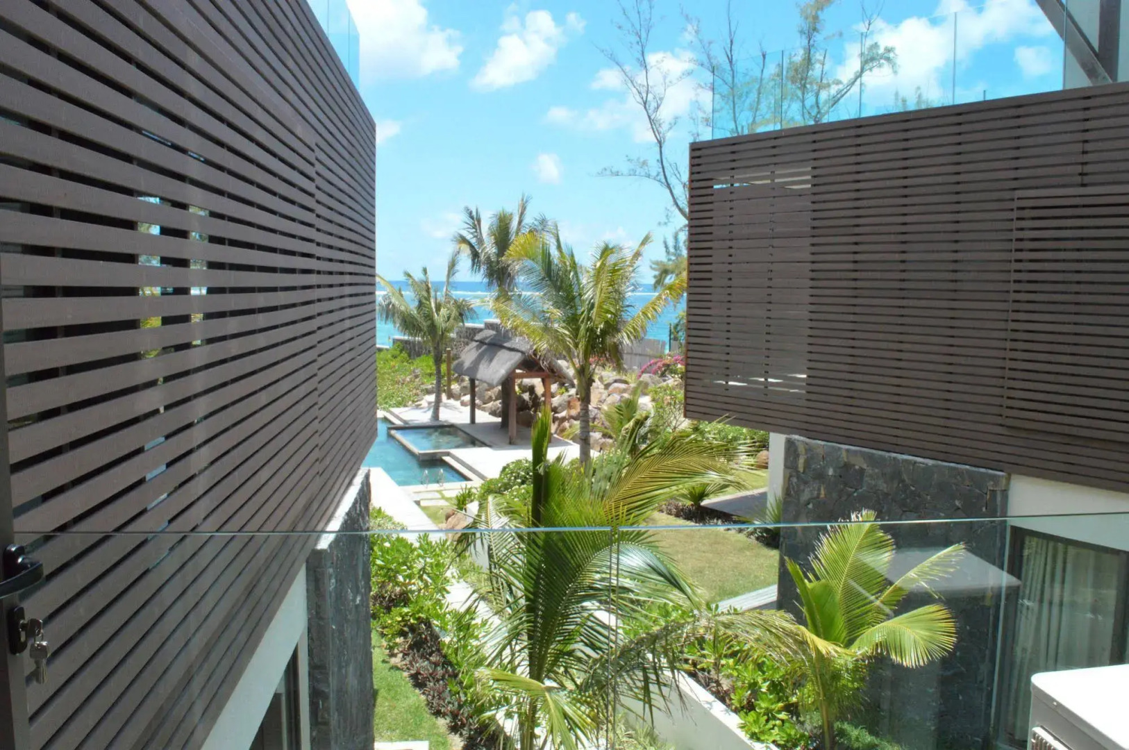 Rose Des Sables Beachfront Apartments