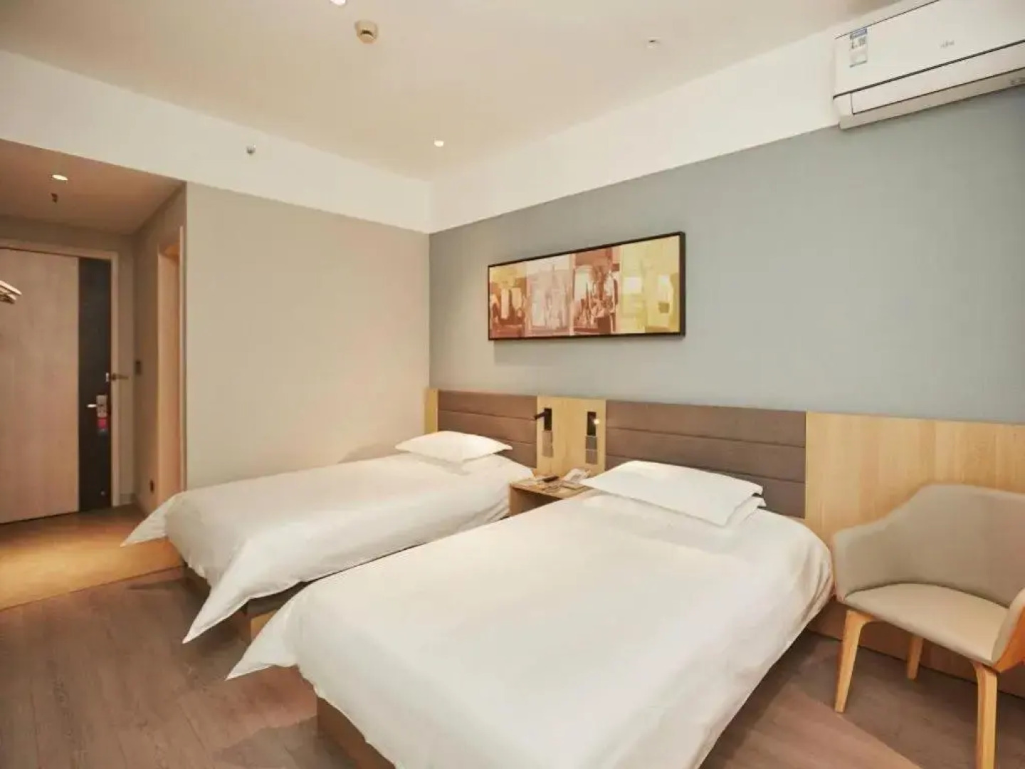 Jinjiang Inn Zhengzhou Railway Station Erqi Square Metro Station