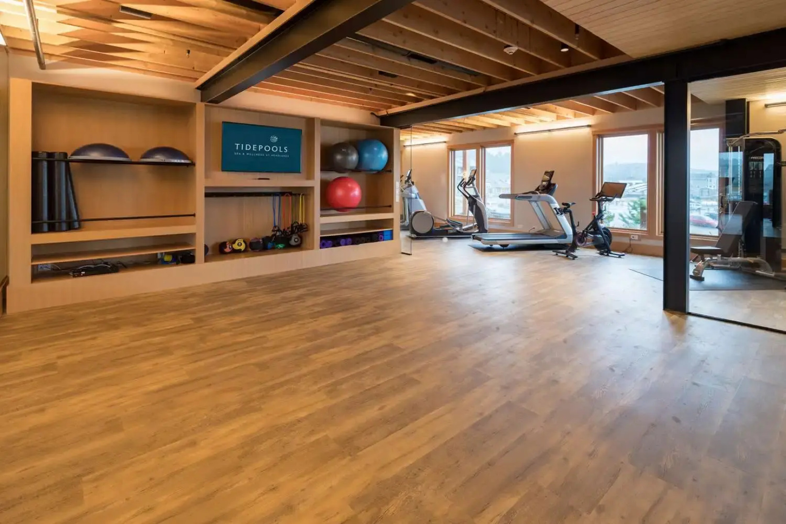 Headlands Coastal Lodge & Spa